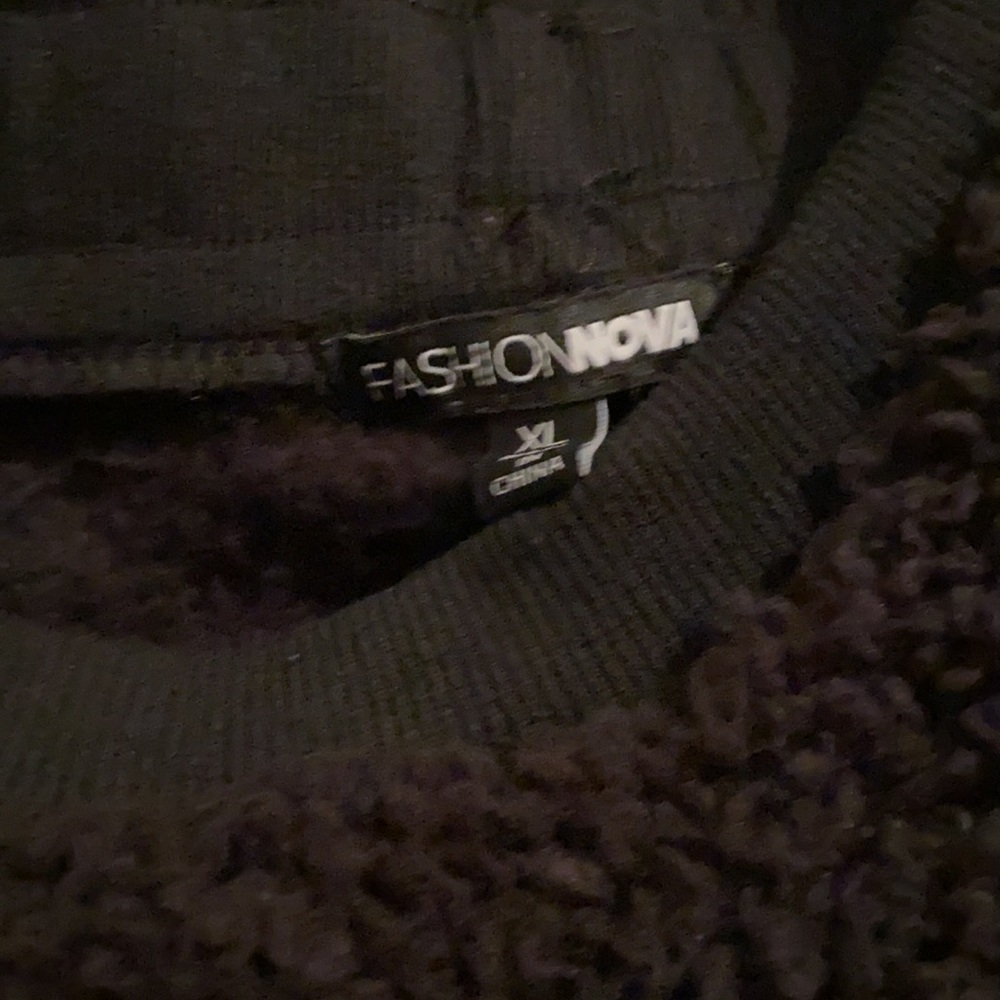2pc fleece crop top & jogger pants - Picture 4 of 4